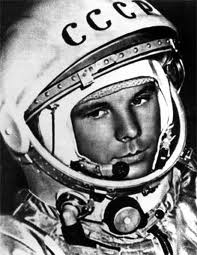 Primer Hombre en el Espacio Orbita la Tierra Yuri Gagarin Ruso ...