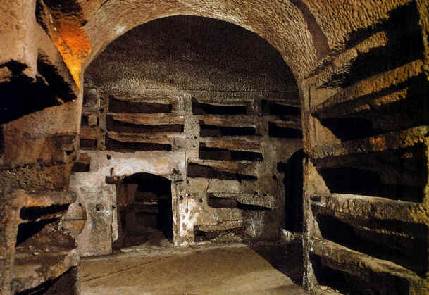 El Caolicismo:Las catacumbas en Roma Origen Cementerios Cristianos Roma Subterraneas