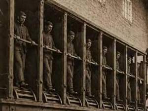 Castigos y Trato en las Prisiones Antiguas:Vida de los Presos