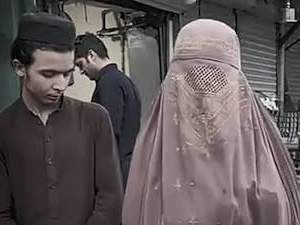 La Vida de la Mujer en Irán: Violada y Castigada