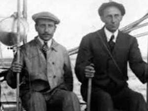 Los Primeros Vuelos-La Era de la Aviacion en el Siglo XX