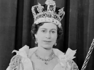 Reina Isabel II