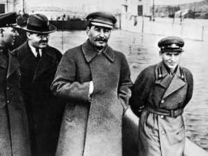 Las Purgas de Stalin: Arresto y Ejecuciones Masivas en Rusia